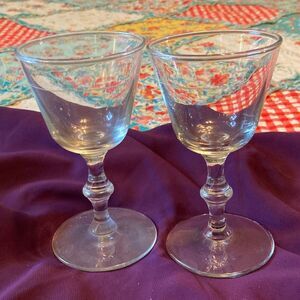 Elegant Clear Glass Wine Goblets